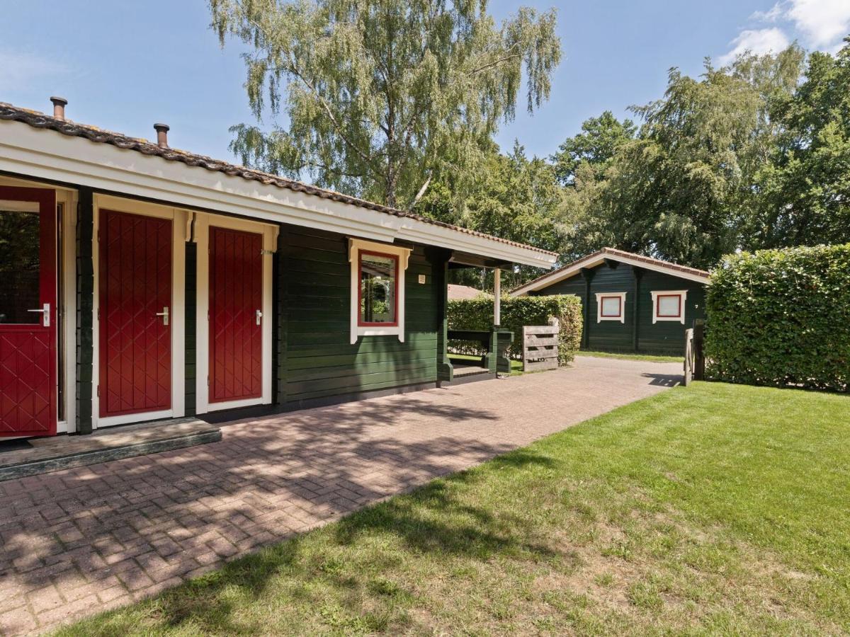Luxurious Chalet In Guelders By The Forest 훌쇼스트 외부 사진