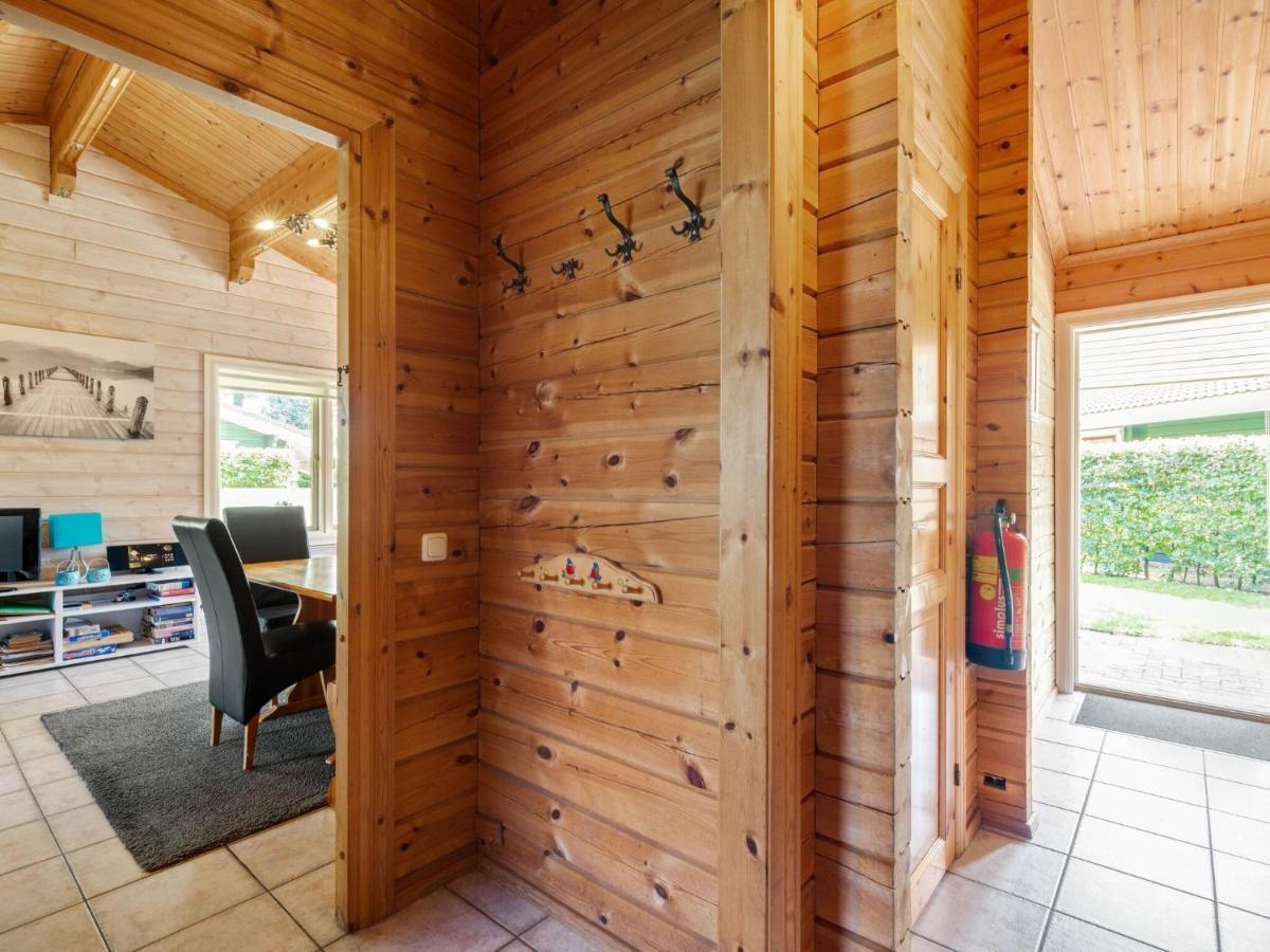Luxurious Chalet In Guelders By The Forest 훌쇼스트 외부 사진