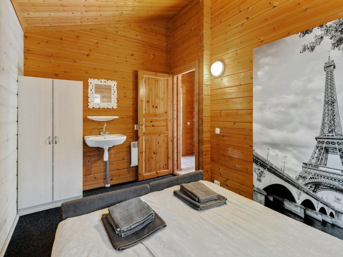 Luxurious Chalet In Guelders By The Forest 훌쇼스트 외부 사진
