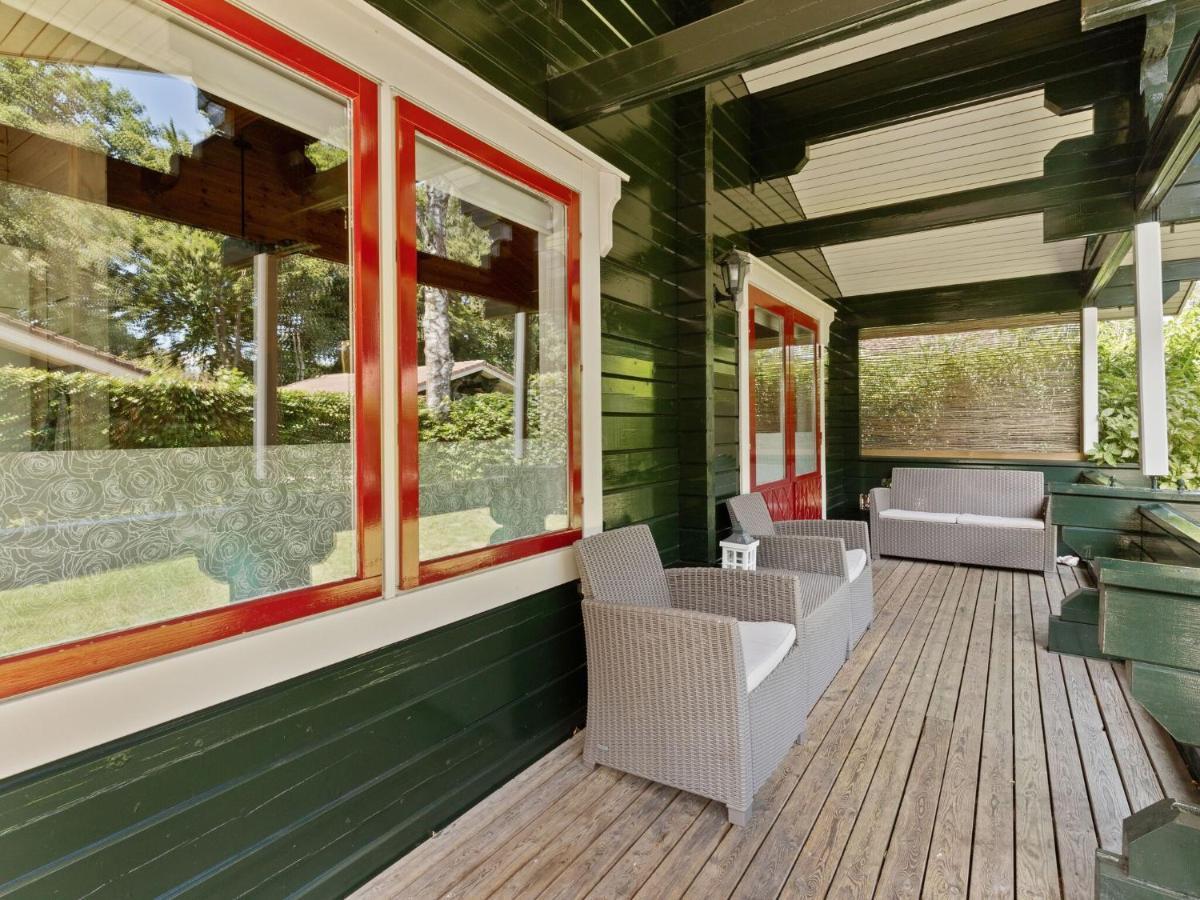 Luxurious Chalet In Guelders By The Forest 훌쇼스트 외부 사진