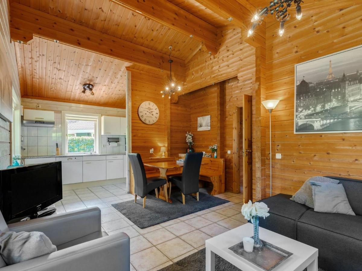 Luxurious Chalet In Guelders By The Forest 훌쇼스트 외부 사진